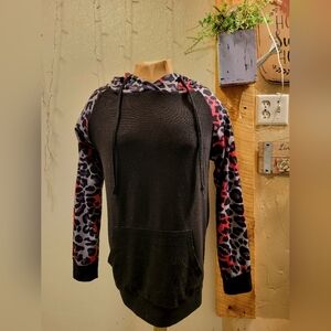 Cute Leopard Print Long Sleeved  Sweatshirt Top